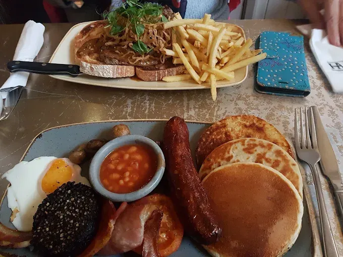 Cooked breakfast fry-up